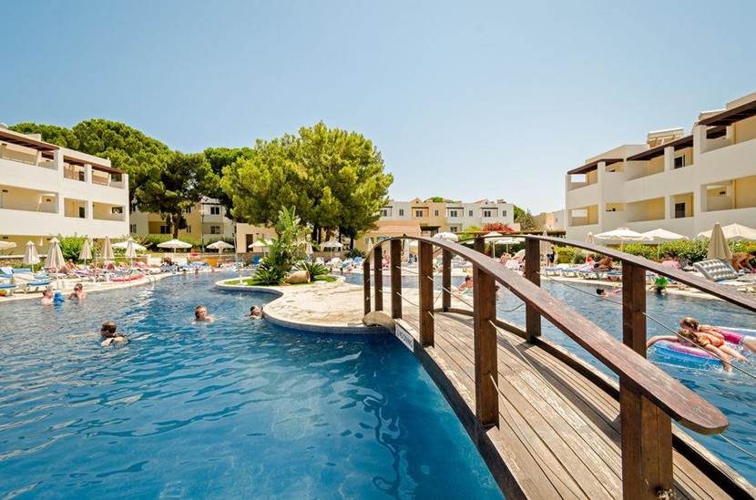 Matina Pefkos Aparthotel — 3